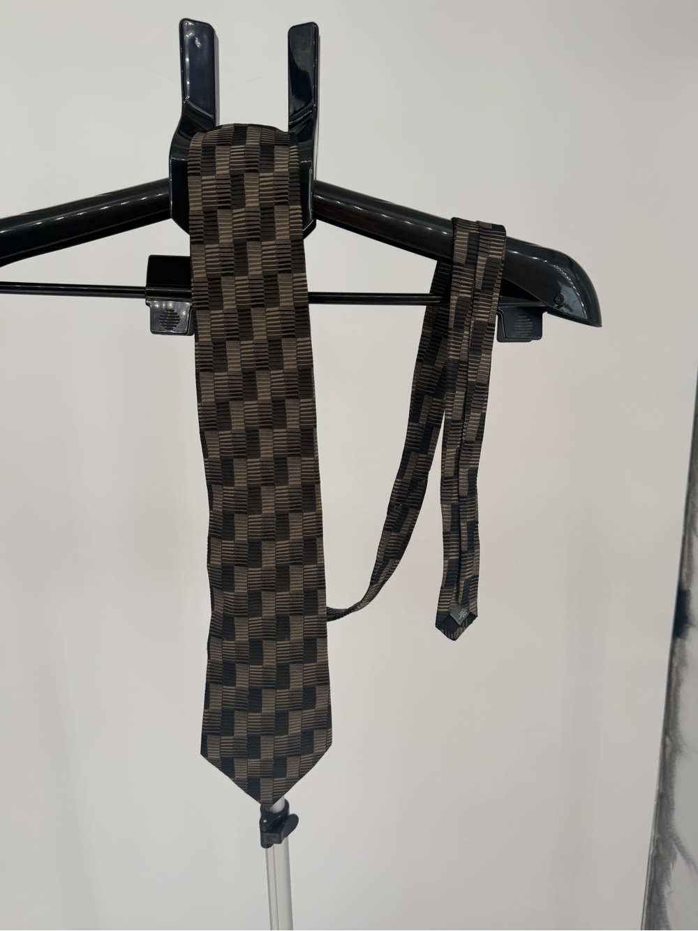 Silk Men's Geometric Pattern Tie in Brown and Black - Picture 1 of 5